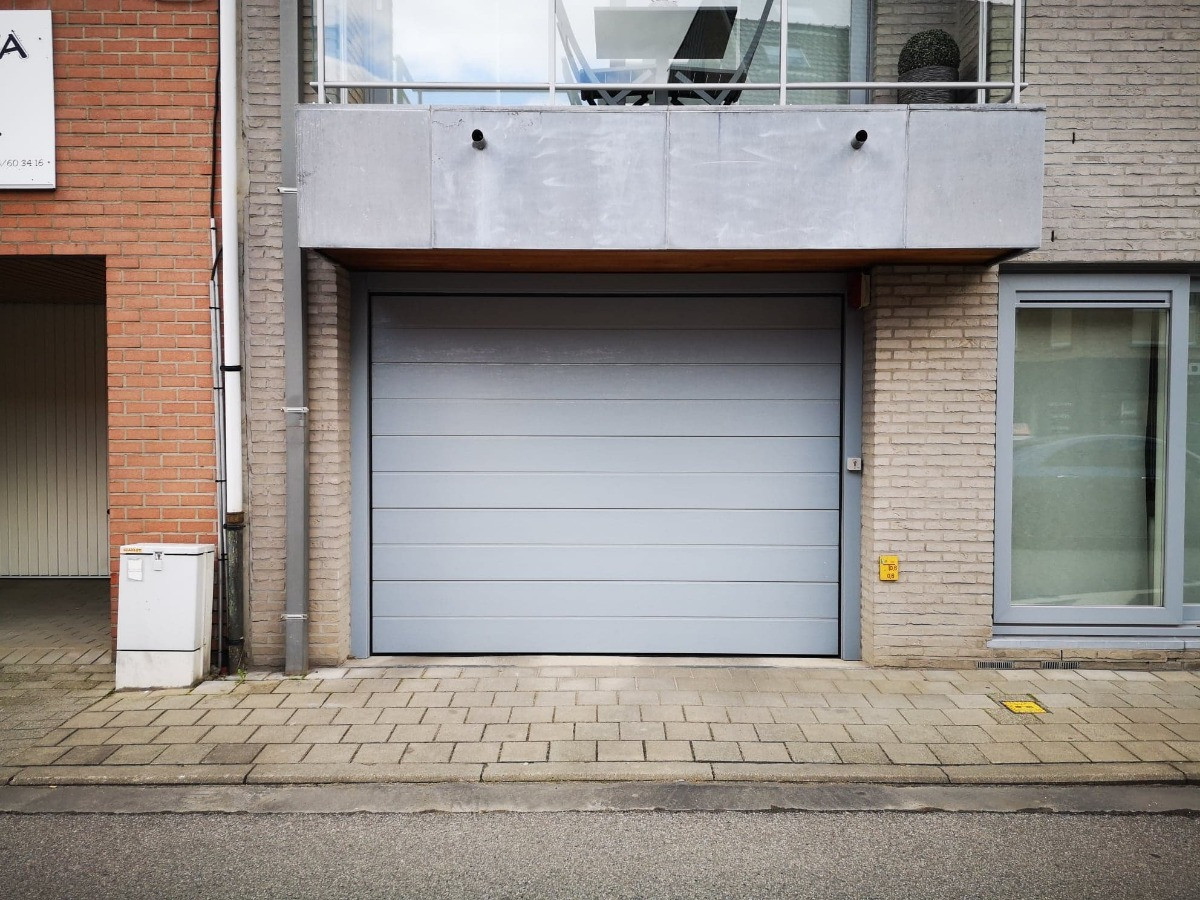 Autostaanplaats te huur in centrum Waregem Rented ERA